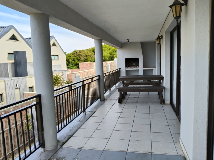 12 Bedroom Property for Sale in Paradise Beach Eastern Cape